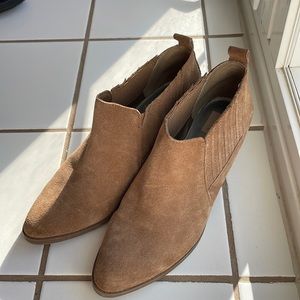 Dolce Vita suede tan boots size 8